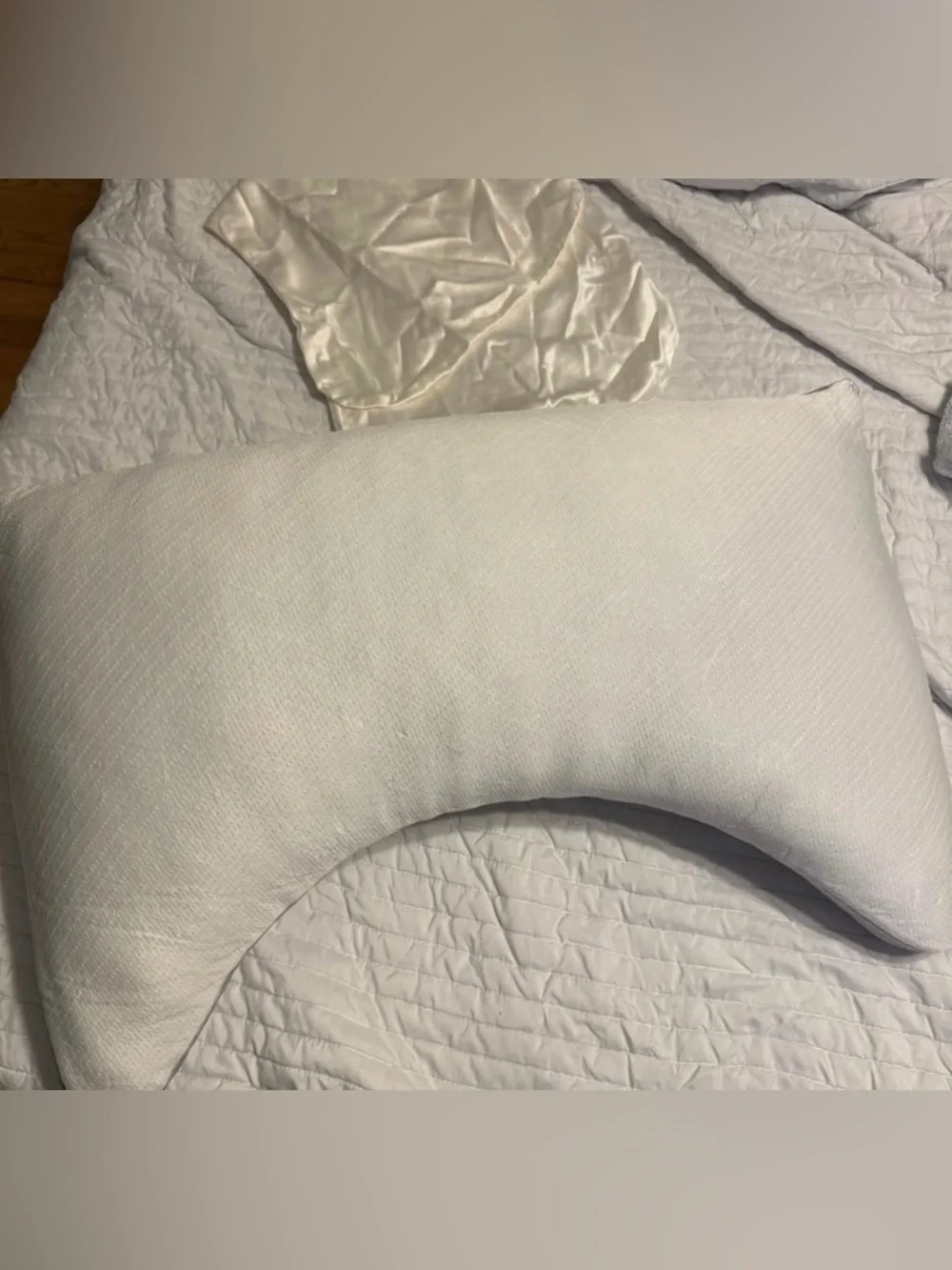 Coop Cool+ Adjustable Pillow + Silk Pillowcase SET - NEW
